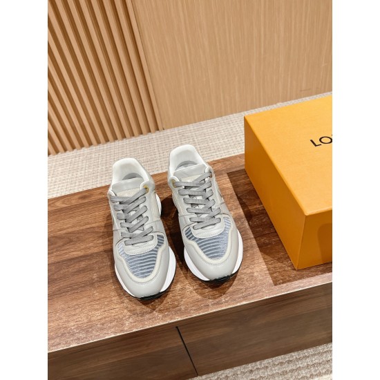 LV SNEAKERS