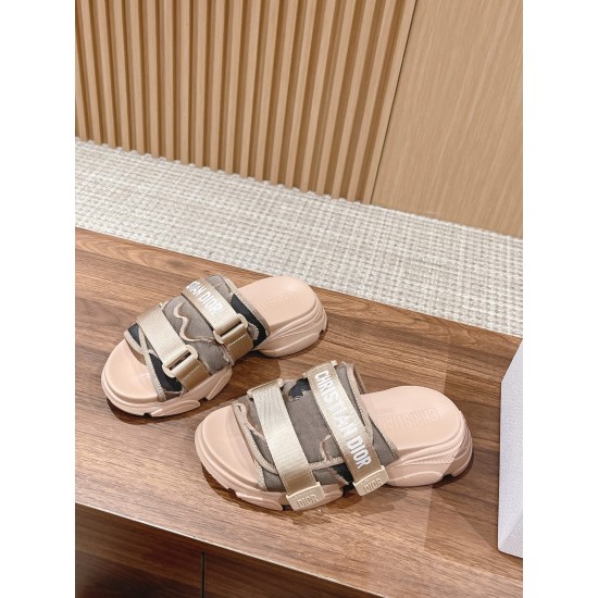 slippers slippers