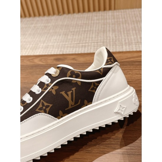 LV SNEAKERS