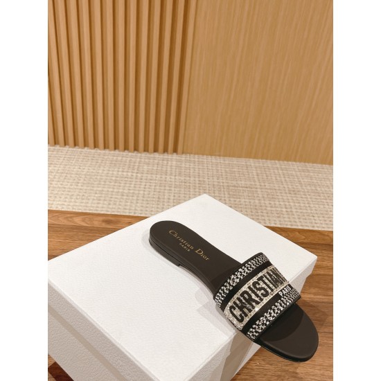 slippers slippers