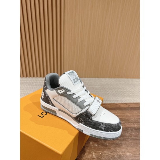 LV SNEAKERS