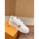 LV SNEAKERS