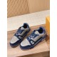 LV SNEAKERS