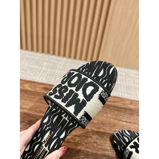 slippers slippers