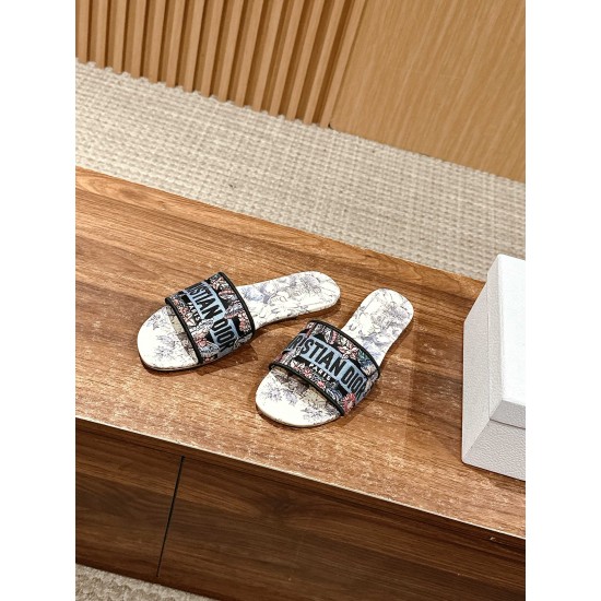 slippers 