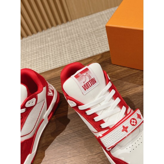 LV SNEAKERS