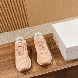 Tassel sneakers