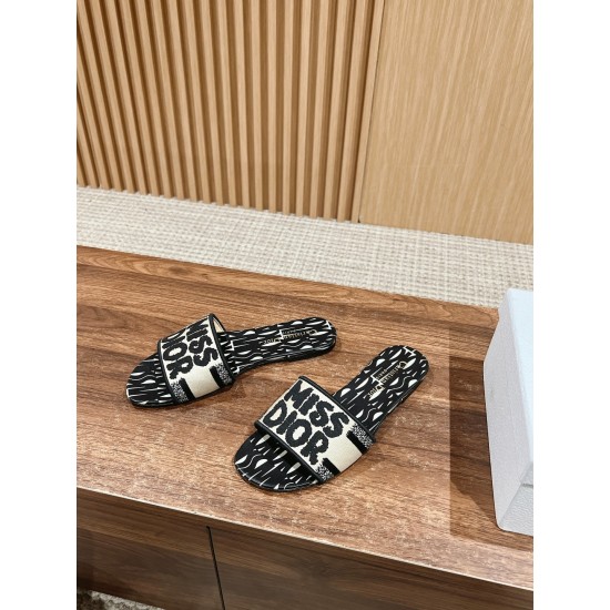 slippers slippers