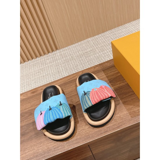 LV SLIPPERS