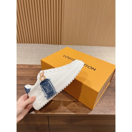 LV SNEAKERS
