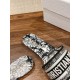 slippers slippers