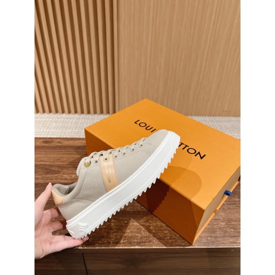 LV SNEAKERS