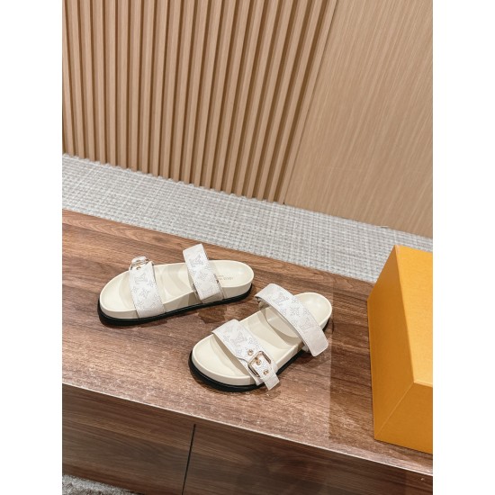 LV SLIPPERS
