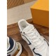 LV SNEAKERS