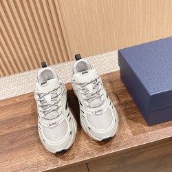 B32 sneakers