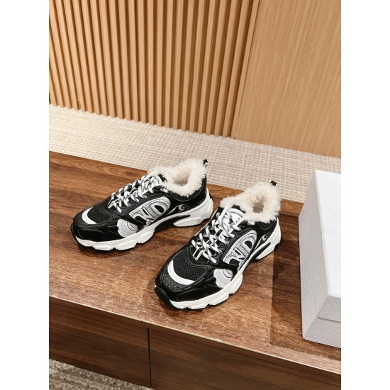 dior chrono sneakers