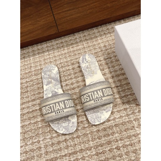 slippers slippers