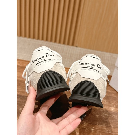 sneakers sneakers