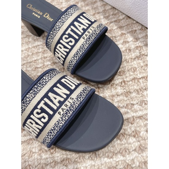 slippers slippers
