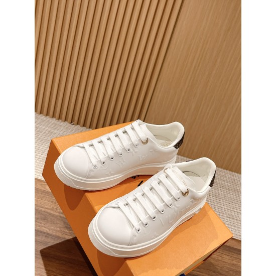LV SNEAKERS