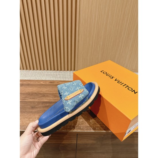 LV SLIPPERS