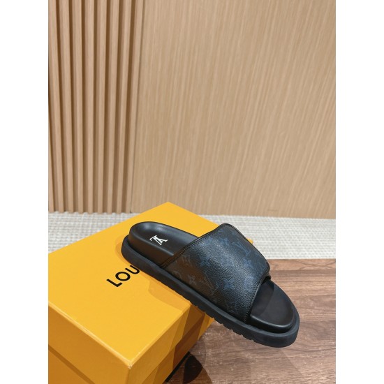 LV SLIPPERS