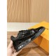 LV SNEAKERS
