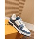 LV SNEAKERS