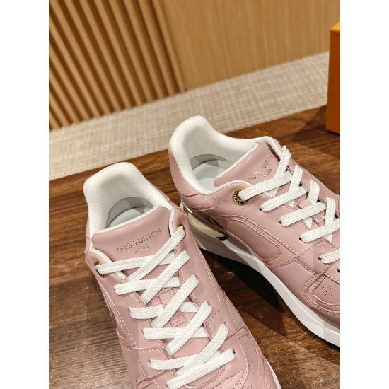 LV SNEAKERS