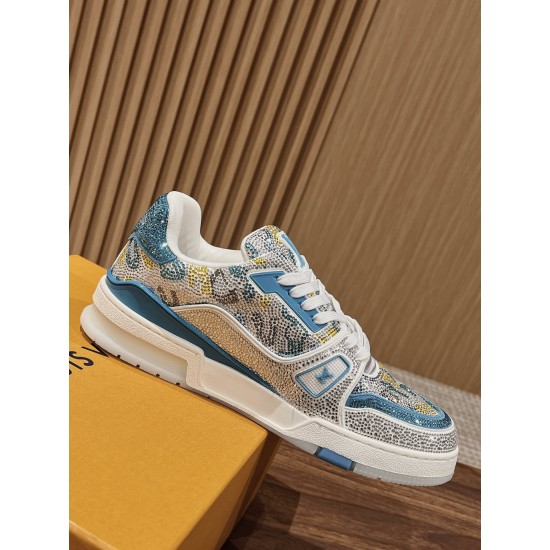 LV SNEAKERS