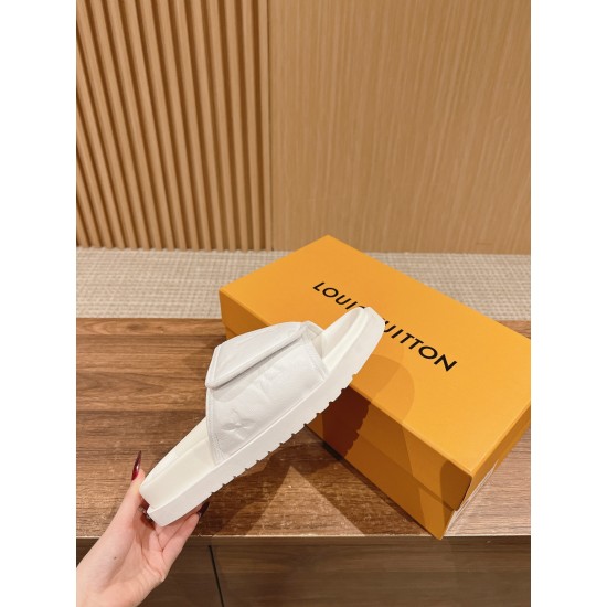 LV SLIPPERS