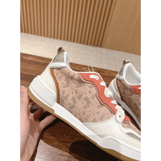 one Sneakers
