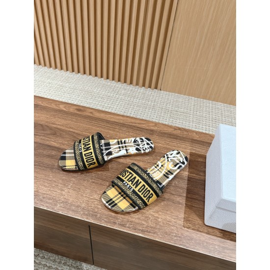 slippers slippers