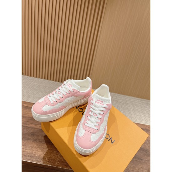 LV SNEAKERS