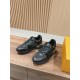 LV SNEAKERS