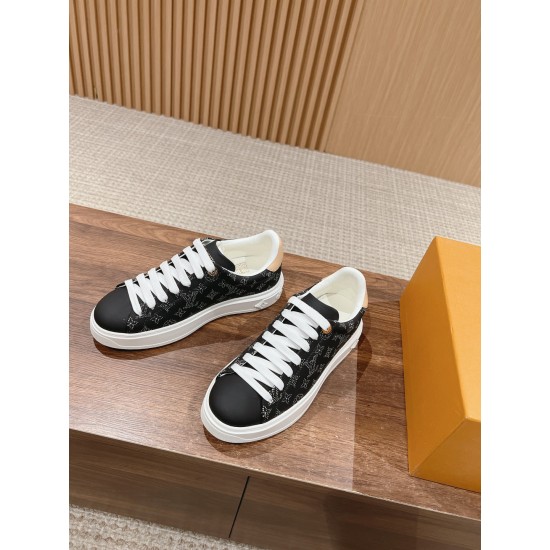 LV SNEAKERS
