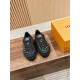 LV SNEAKERS