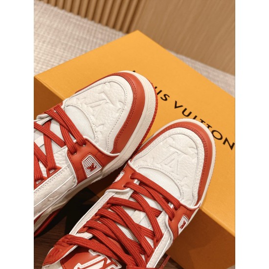 LV SNEAKERS