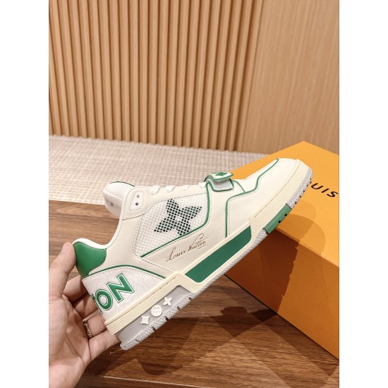 LV SNEAKERS