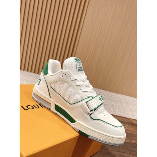LV SNEAKERS