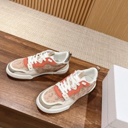 one Sneakers