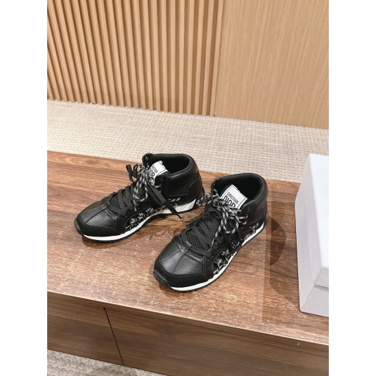 sneakers sneakers