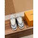 LV SNEAKERS