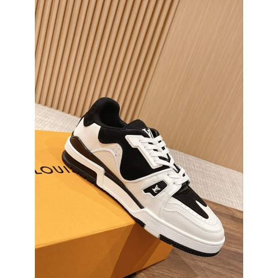 LV SNEAKERS
