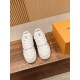 LV SNEAKERS