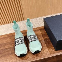 sock shoes