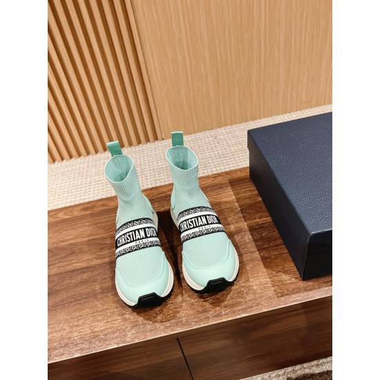 sock shoes
