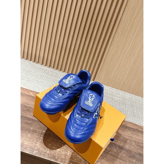 LV SNEAKERS