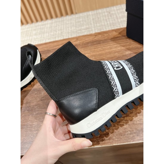sock shoes