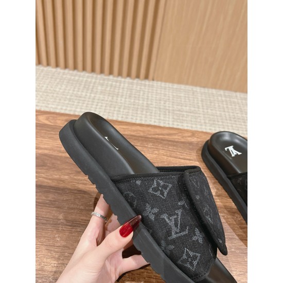 LV SLIPPERS